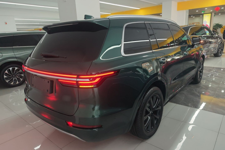 理想汽车 理想ONE 2021款 增程6座版车身外观7