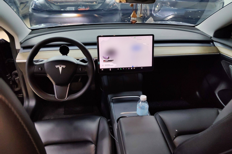 特斯拉 Model 3 2021款 标准续航后驱升级版中控内饰12
