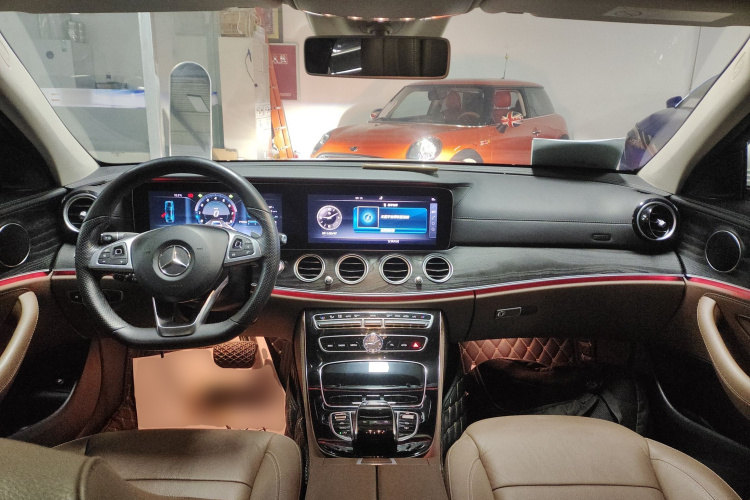 奔驰E级 2017款 E 320 L 运动型 4MATIC中控内饰7002