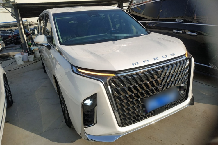 上汽大通MAXUS 大通G90 2022款 2.0T 星辰七座版车身外观3