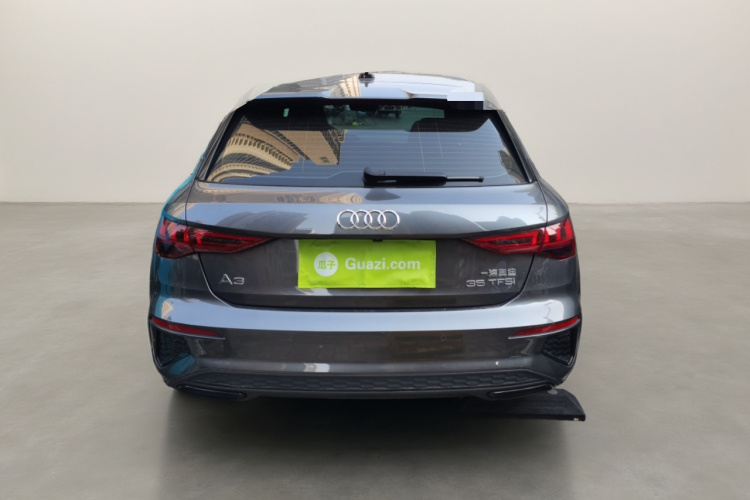 奥迪A3 2022款 Sportback 35 TFSI 时尚运动型车身外观6