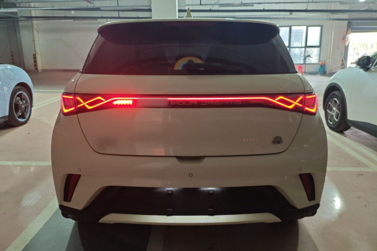 比亚迪 海豚 2023款 420km 自由版车身外观6