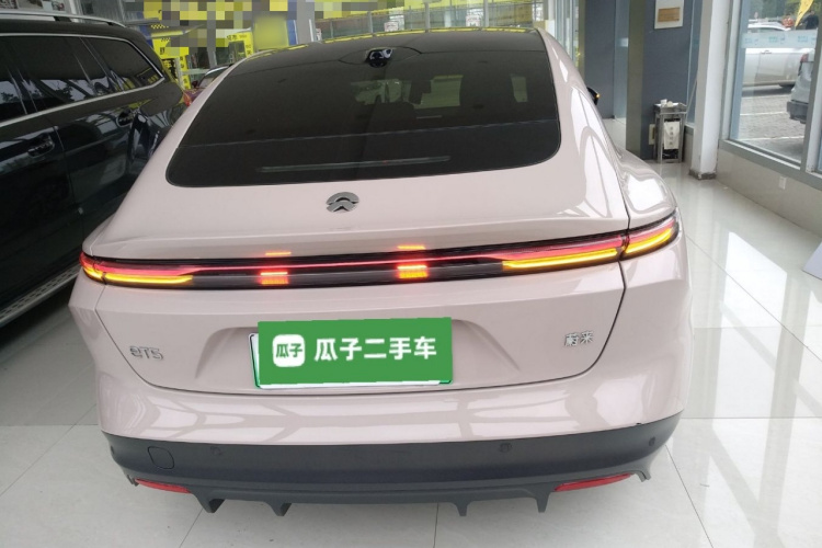 蔚来ET5 2024款 75kWh车身外观6