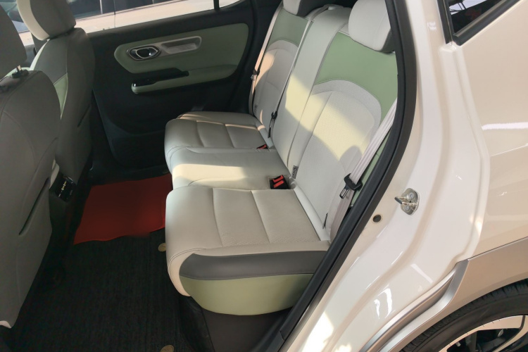 埃安 AION Y 2023款 Plus 510 智领版中控内饰7004