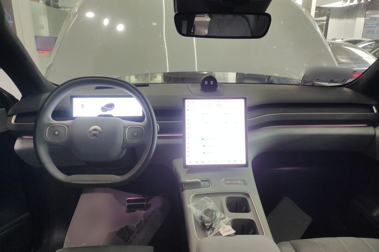 蔚来ES8 2024款 75kWh中控内饰7002