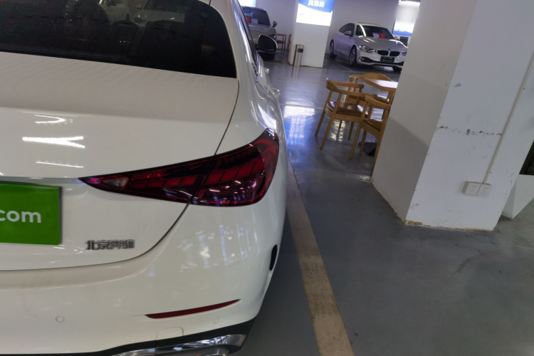 奔驰C级 2022款 C 260 L 运动版车身外观9