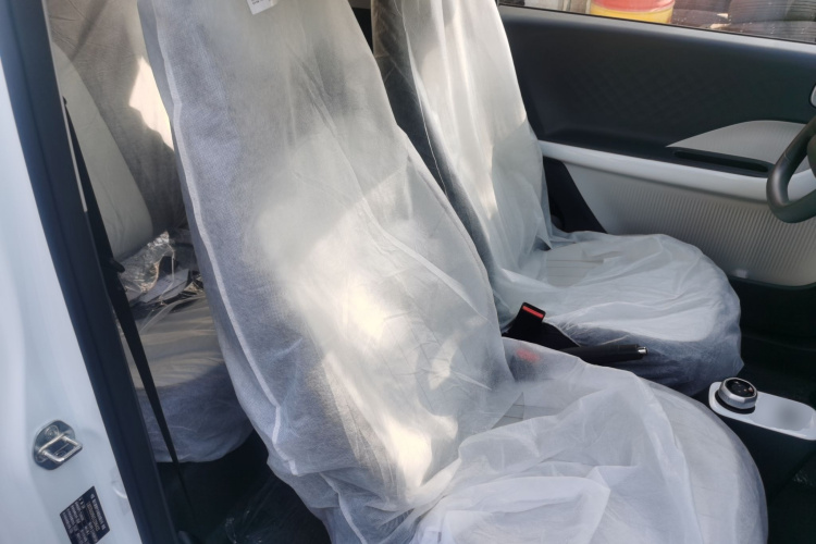 吉利银河 2025款 210km 熊猫卡丁局部细节41