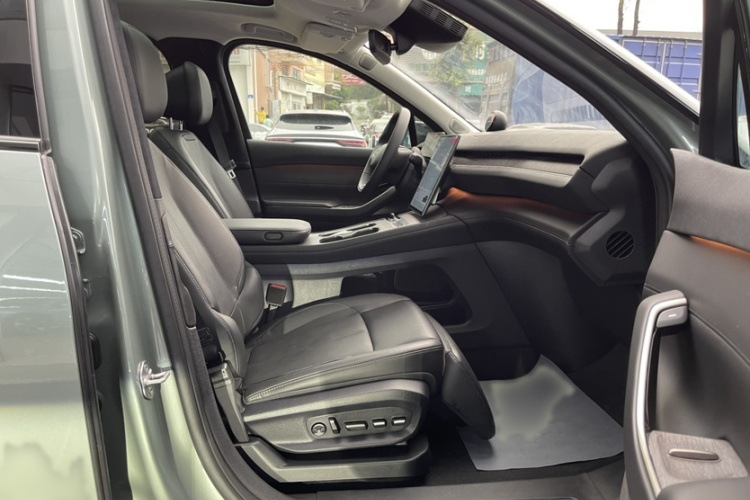 蔚来ES7 2022款 100kWh中控内饰7001