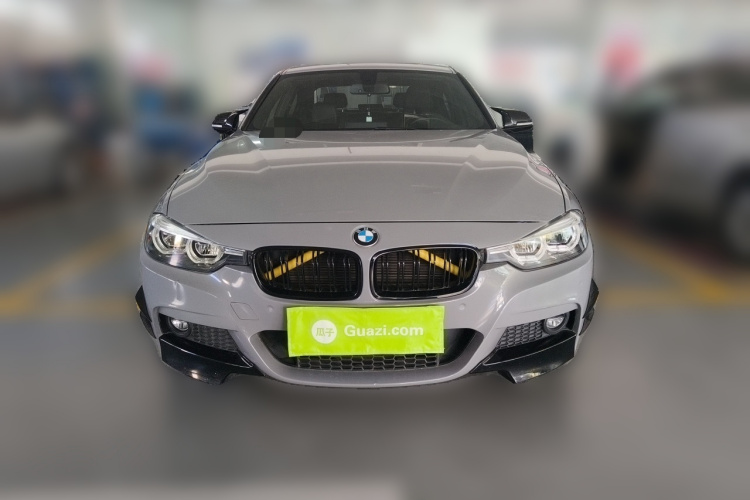 宝马3系 2019款 320i M运动曜夜版车身外观2