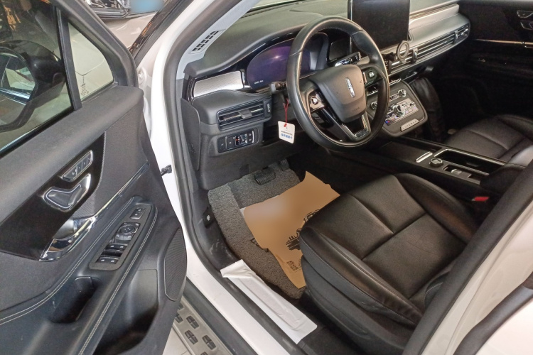 林肯 冒险家 2022款 2.0T 两驱尊享版中控内饰20