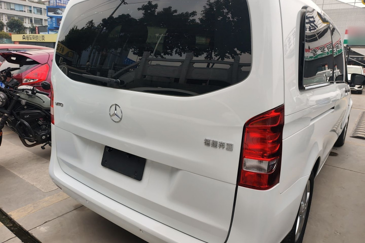 奔驰 威霆 2016款 2.0T 商务版车身外观6004