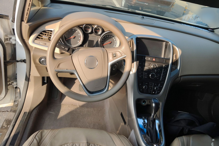 别克 英朗 2013款 GT 1.6L 自动时尚版局部细节13