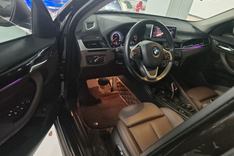 宝马X1 2020款 sDrive20Li 时尚型中控内饰7003