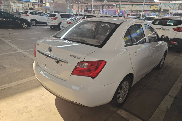 长安 悦翔V3 2015款 1.4L 手动美满型 国V车身外观7