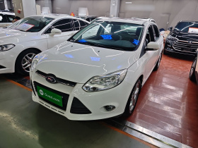 福特 福克斯 2012款 三厢 1.6L 自动风尚型