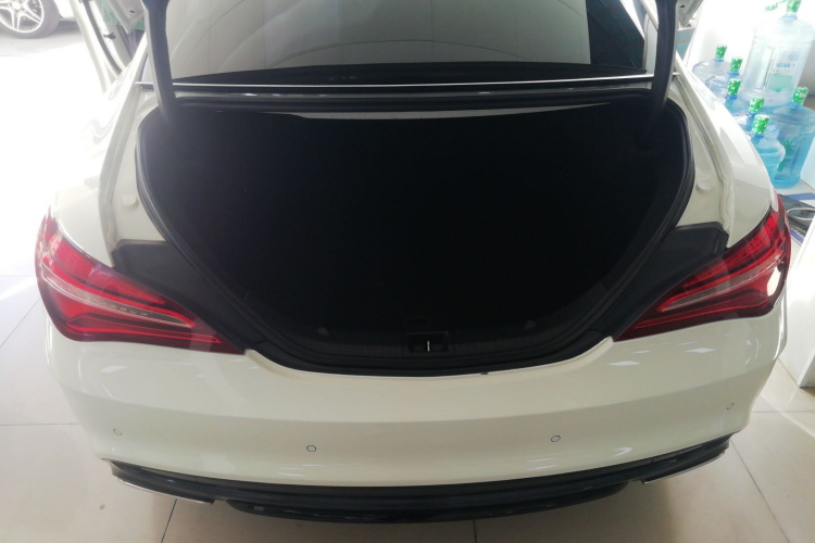 奔驰CLA 2017款 改款 CLA 220 4MATIC机舱底盘23