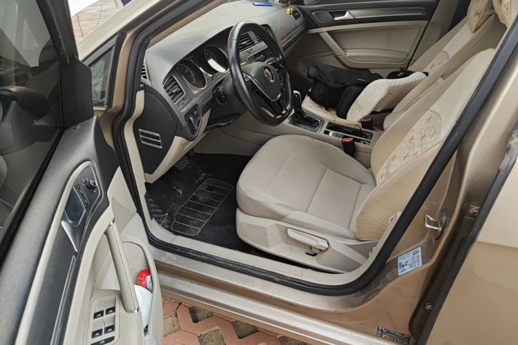 大众 高尔夫 2014款 1.6L 自动舒适型中控内饰7003