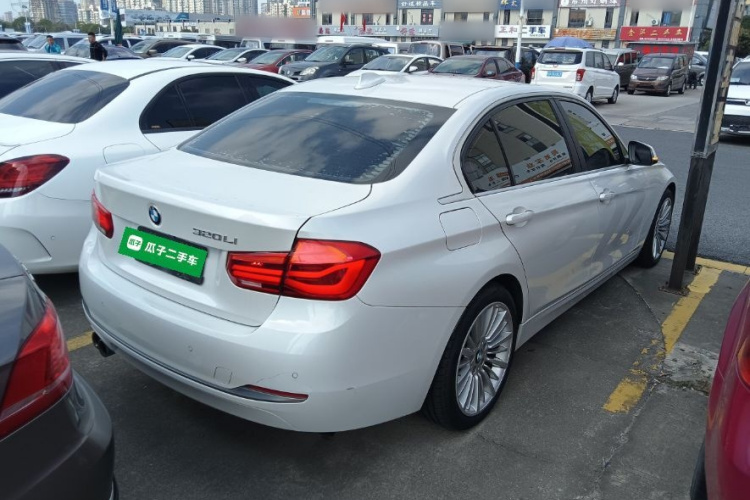 宝马3系 2018款 320Li 时尚型车身外观7