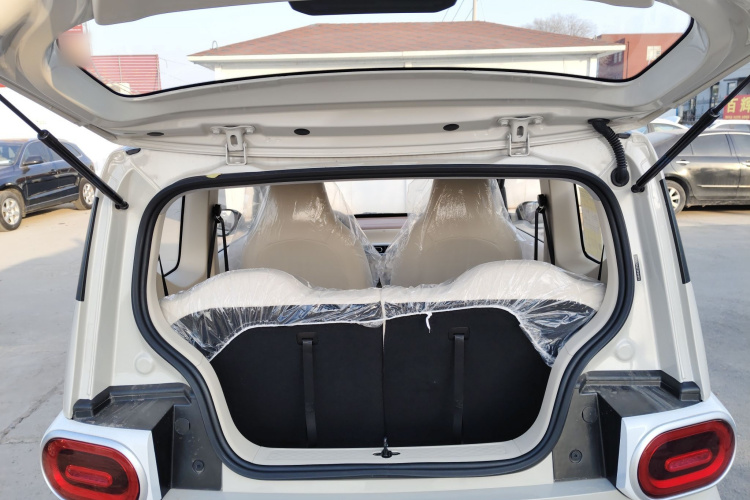 五菱汽车 宏光MINIEV 2024款 第三代 215km 青春版机舱底盘23