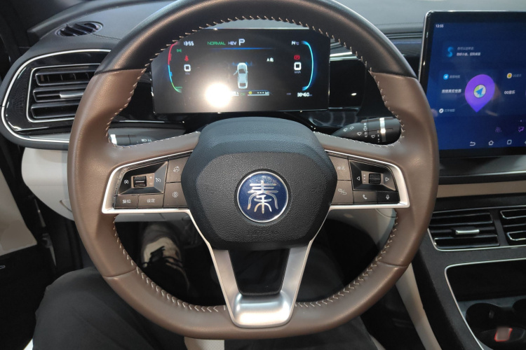 比亚迪 秦PLUS 2023款  冠军版 DM-i 120KM超越型中控内饰13