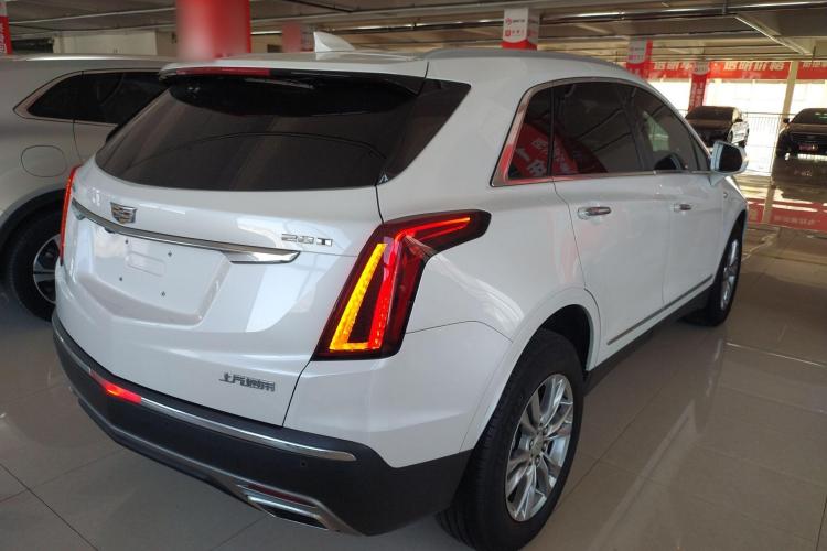 凯迪拉克XT5 2021款 28T 豪华型车身外观7