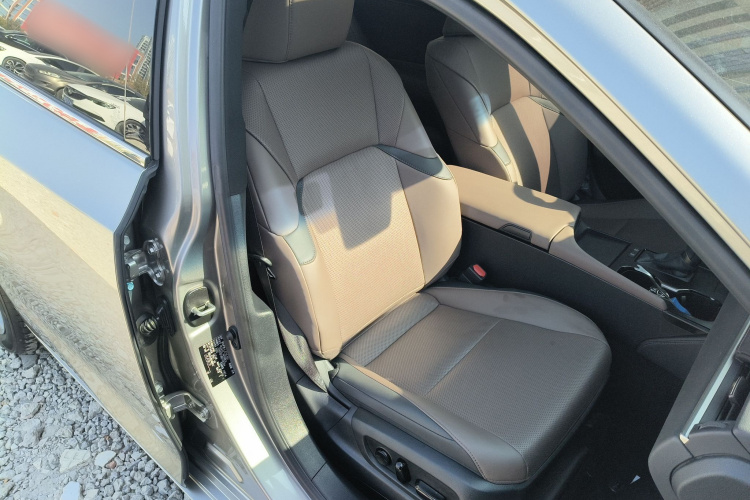 雷克萨斯ES 2023款 200 卓越版局部细节41