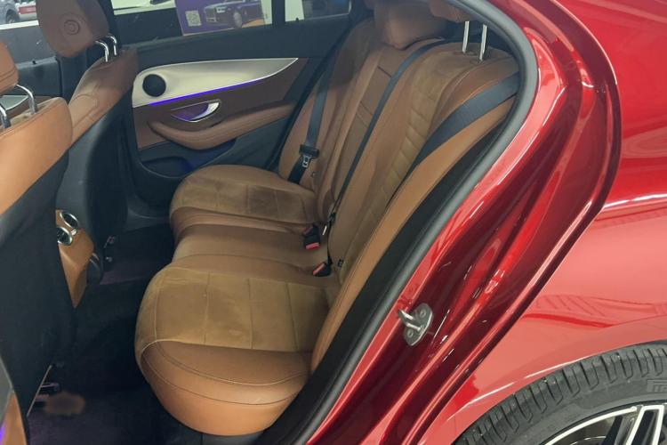 奔驰E级 2017款 E 200 运动型 4MATIC中控内饰7001