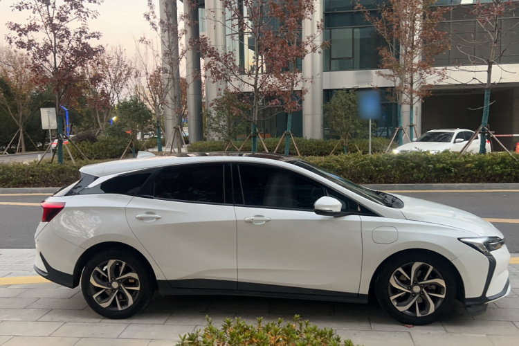 别克 微蓝6 2020款 互联智享型 PLUS车身外观6007