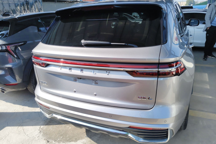 吉利汽车 星越L 2023款 2.0TD 高功自动两驱旗舰型车身外观6