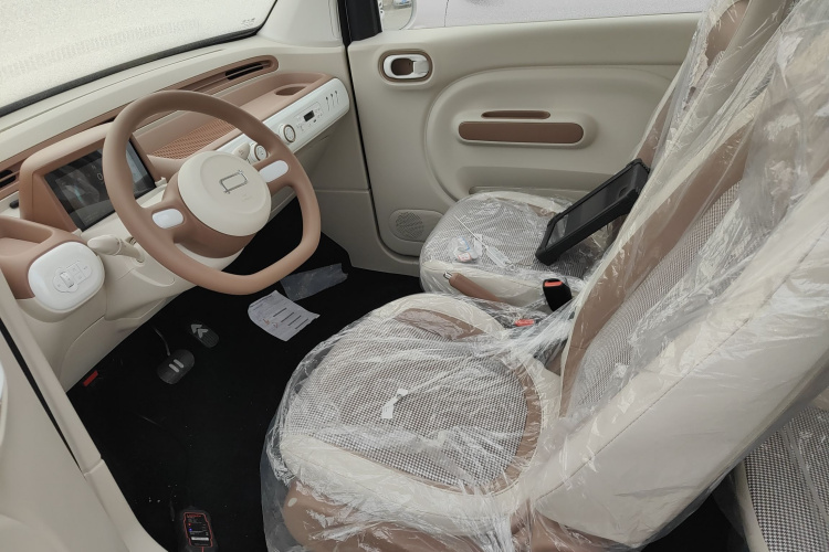 奔腾小马 2026款 222km 萌趣马 Plus中控内饰19