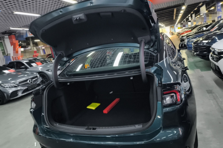 福特 蒙迪欧 2023款 1.5T E-混动 ST-Line机舱底盘23