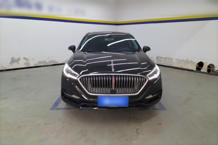 红旗H5 2022款 经典款 1.5T DCT旗悦版车身外观2