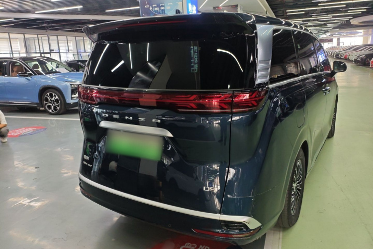 腾势D9 2022款 DM-i 970 四驱尊荣型车身外观7