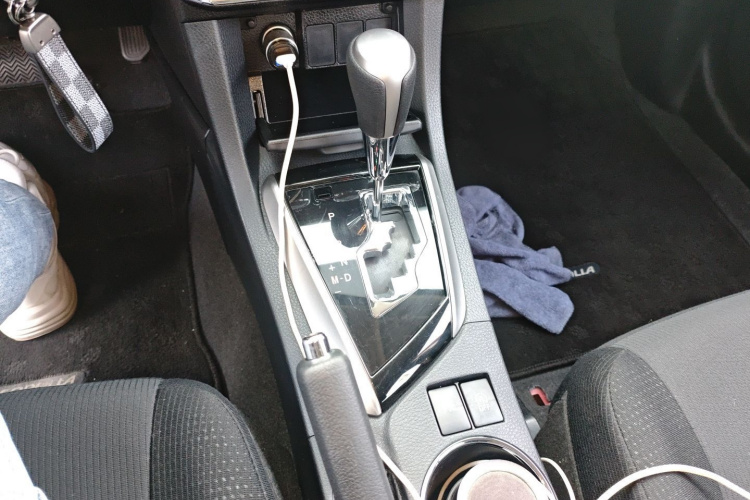 丰田 卡罗拉 2017款 1.2T CVT GL局部细节18