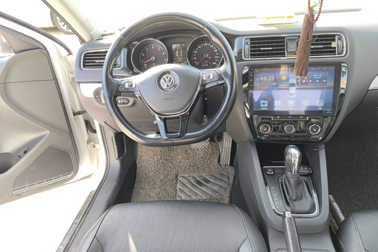 大众 速腾 2017款 180TSI 自动臻享版中控内饰13