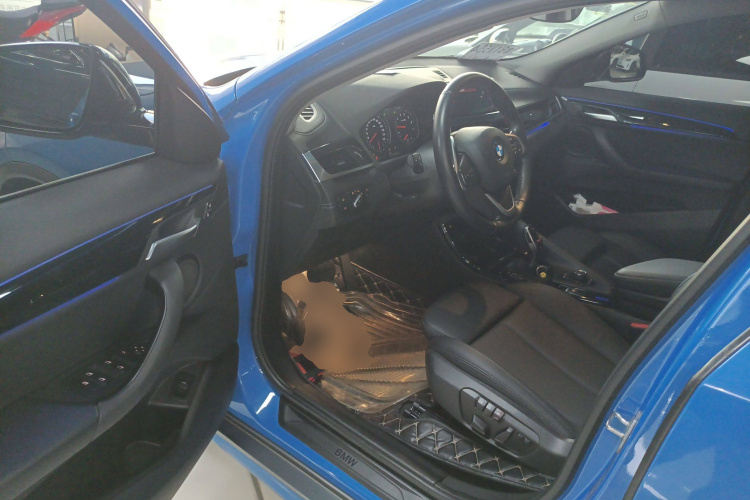 宝马X2(进口) 2018款 sDrive25i 领先型M越野套装 国V中控内饰7003