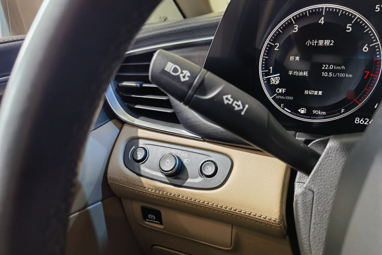 别克GL8 2021款 ES陆尊 653T 豪华型中控内饰7012