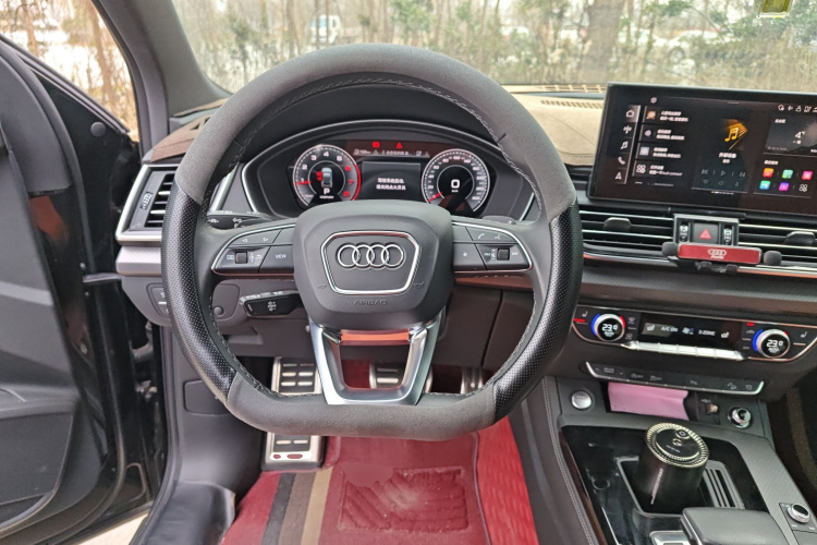 奥迪Q5L 2023款 40T 豪华动感型中控内饰13