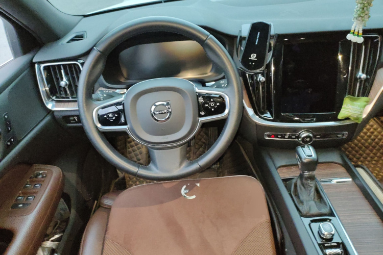 沃尔沃S60 2021款 T4 智远豪华版中控内饰13