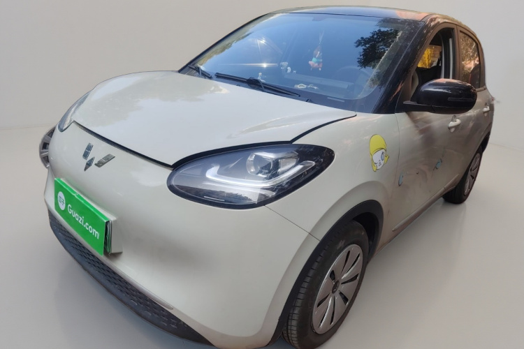 五菱汽车 五菱缤果 2023款 203km 轻享款车身外观1