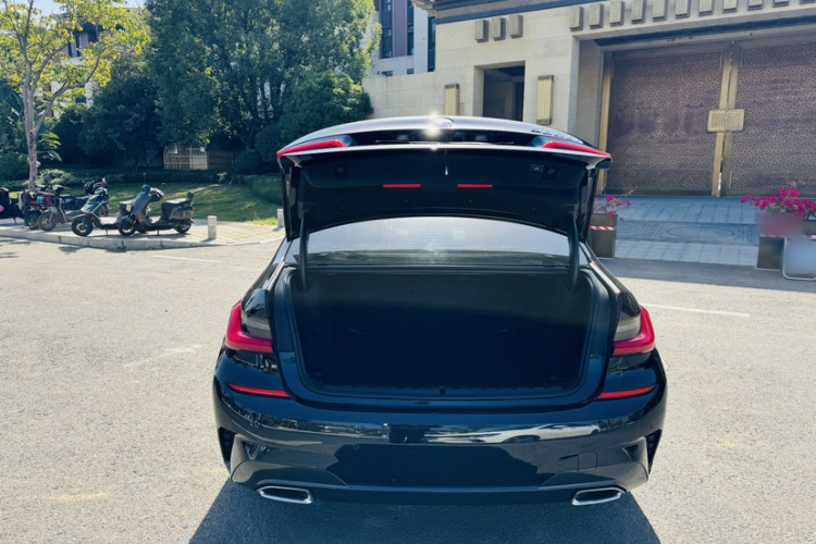 宝马3系 2021款 325Li M运动套装局部细节23