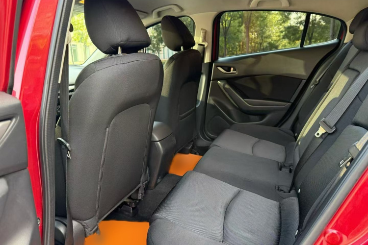 马自达3 昂克赛拉 2019款 云控版 两厢 1.5L 自动舒适型 国VI中控内饰7002