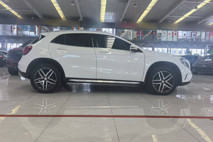 奔驰GLA 2015款 GLA 200 时尚型车身外观6002