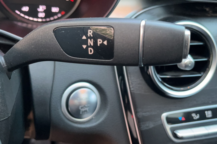 奔驰C级 2016款 C 200 L 运动型局部细节18