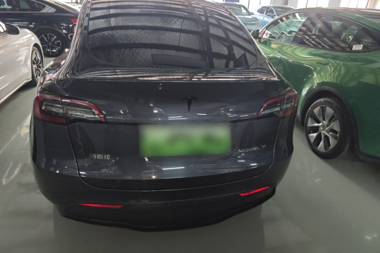 特斯拉 Model Y 2022款 后轮驱动版车身外观6