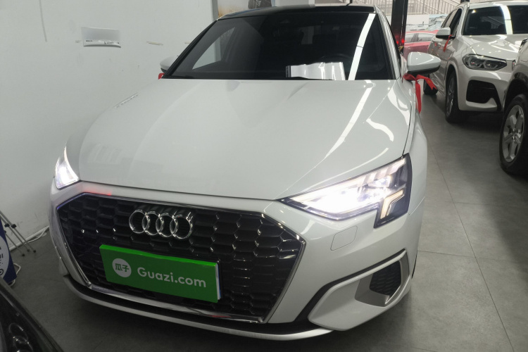奥迪A3 2021款 Sportback 35 TFSI 时尚致雅型车身外观2