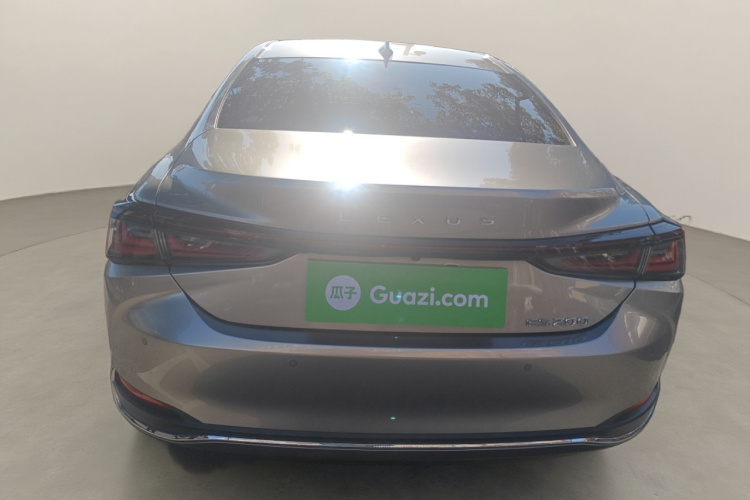 雷克萨斯ES 2025款 200 臻享版车身外观6