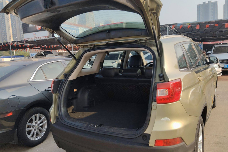 长安CS75 2014款 1.8T 自动精英型 国IV局部细节23