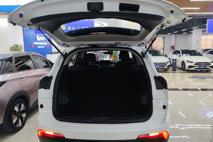 思皓X7 2021款 1.5T 尊贵型机舱底盘23