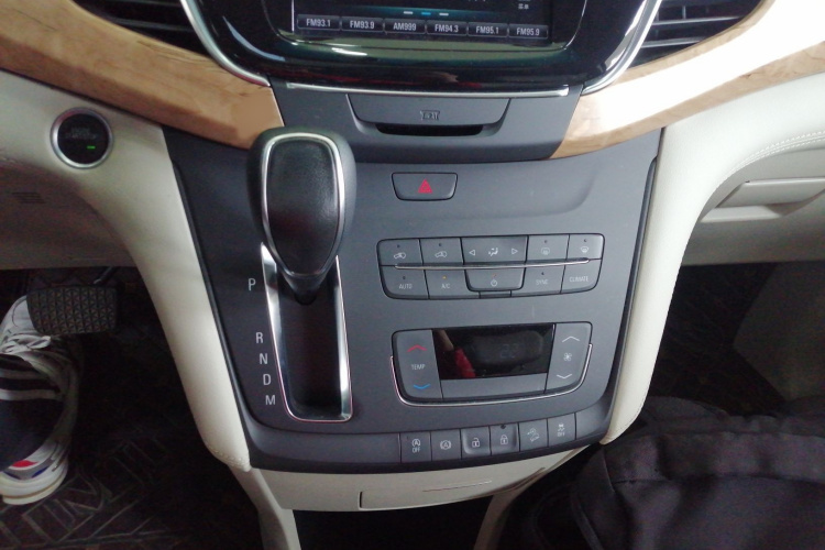 别克GL8 2018款 ES 28T 舒适型 国VI局部细节18